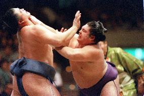 Ex-komusubi Itai defiant in sumo bout-fixing controversy-5